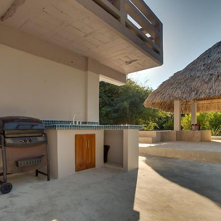 Bayshore Bijou Suites Maya Beach Екстериор снимка