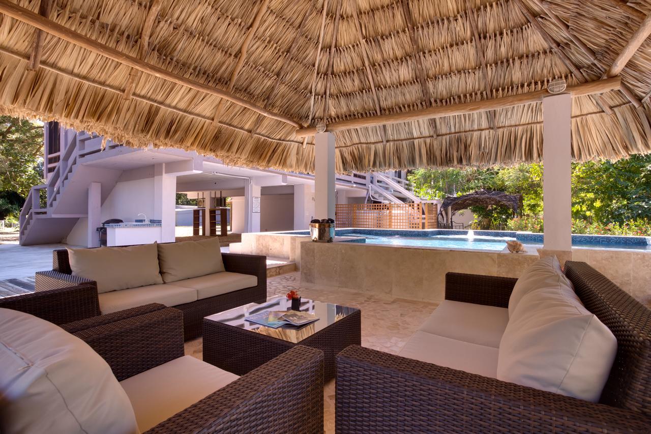 Bayshore Bijou Suites Maya Beach Екстериор снимка