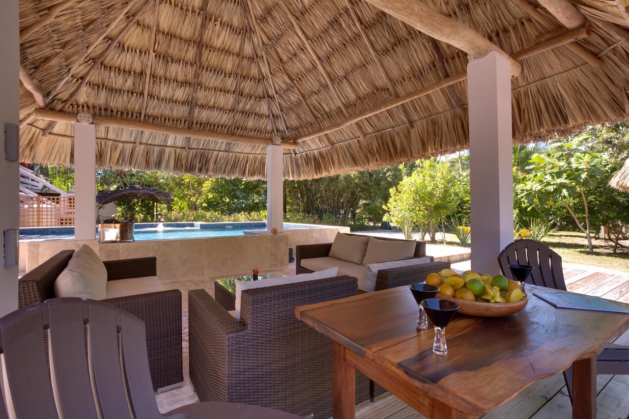 Bayshore Bijou Suites Maya Beach Екстериор снимка
