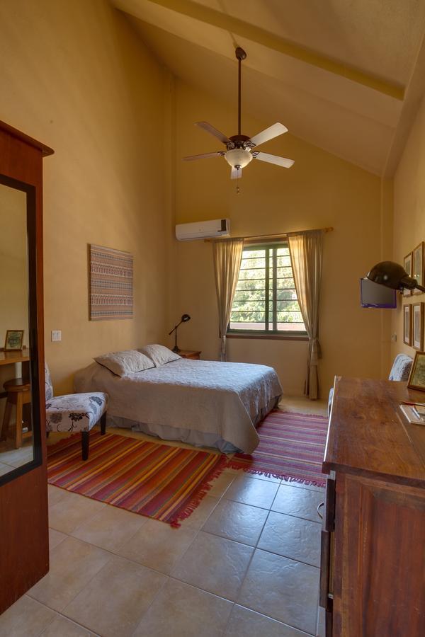 Bayshore Bijou Suites Maya Beach Екстериор снимка