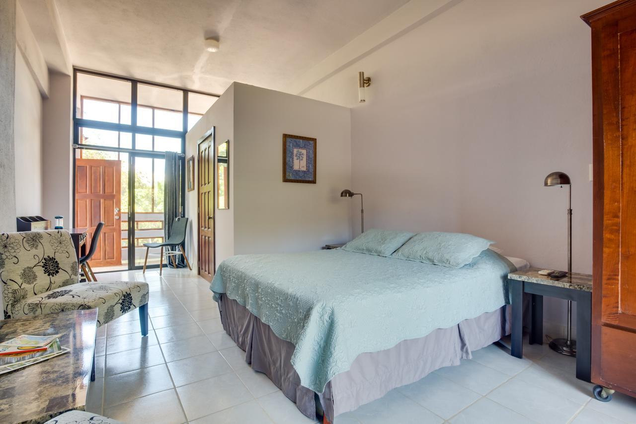 Bayshore Bijou Suites Maya Beach Екстериор снимка